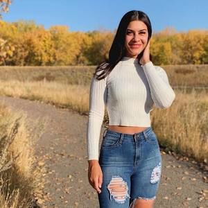 Meet your Posher, Olivia